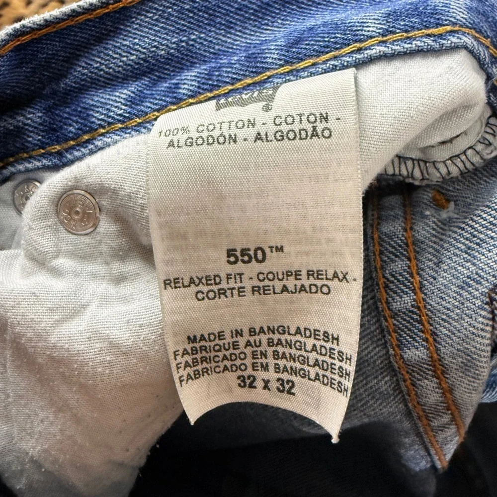Levis 550 Relaxed Fit Jeans Mens 32x32 Medium Wash Blue Denim 2000s Tapered Leg